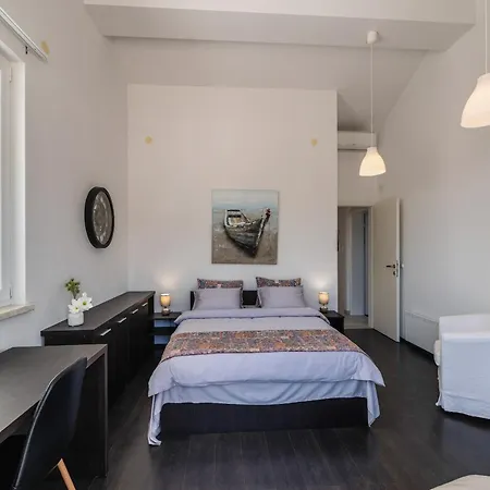 Lea - Three Bedroom With Terrace And Sea View 펜션 *
