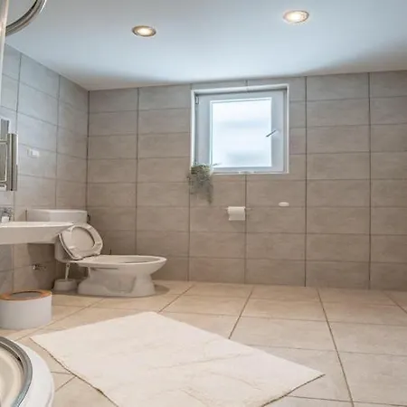 Дом отдыха Lea - Three Bedroom With Terrace And Sea View Маслиница