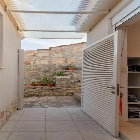 Lea - Three Bedroom With Terrace And Sea View * Маслиница