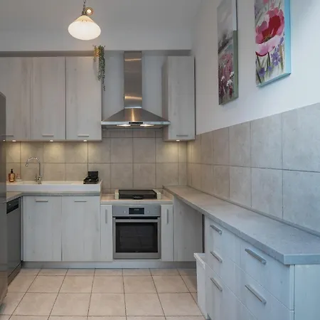 Lea - Three Bedroom With Terrace And Sea View * Maslinica