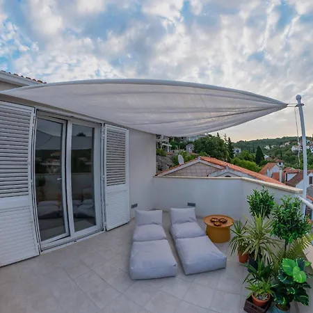 Lea - Three Bedroom With Terrace And Sea View Holiday home