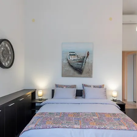 Lea - Three Bedroom With Terrace And Sea View