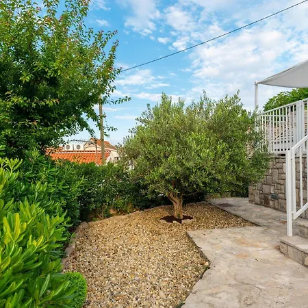 Lea - Three Bedroom With Terrace And Sea View *
